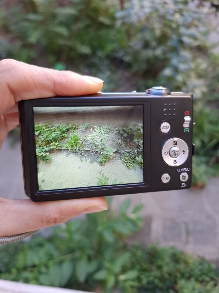 Компактен дигитален фотоапарат PANASONIC LUMIX FS-14