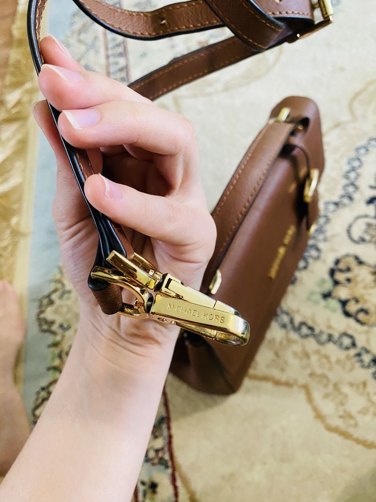 Продам сумку Michael kors оригинал натуральная кожа