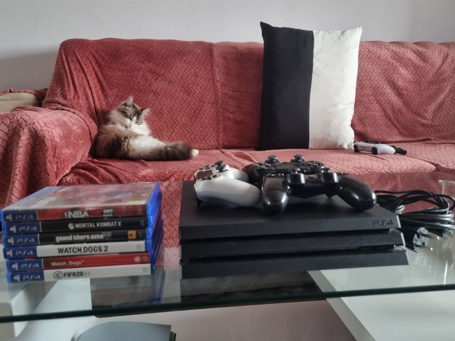 Ps4 Pro +6 jocuri