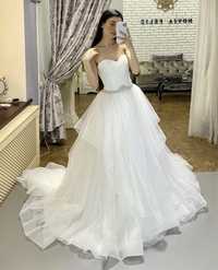 Продам свадебное платье торг уместен
