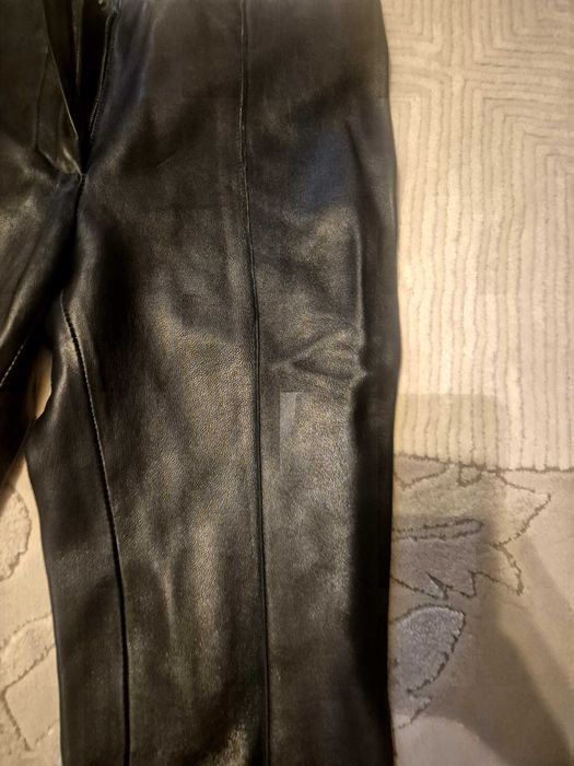 Vand pantaloni piele