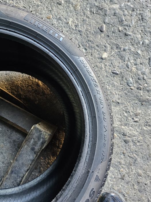 2 anvelope iarna 295 35 19 Pirelli