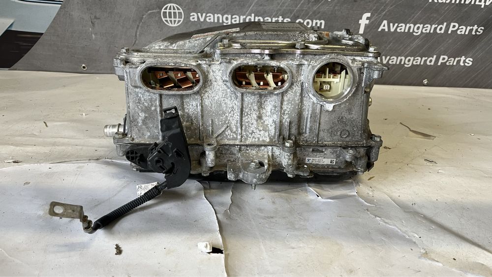 Инвертор конвертор Toyota Yaris 2011-2018