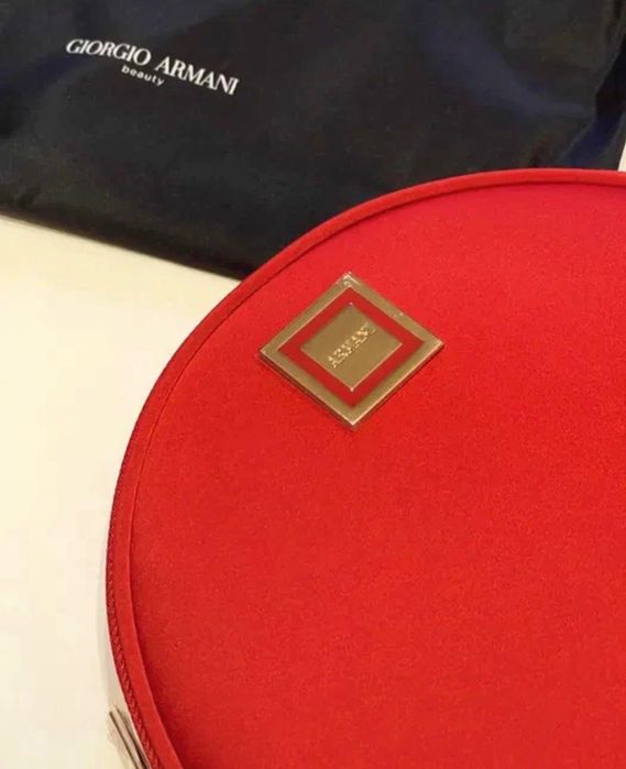 Armani portfard geanta cosmetice plic