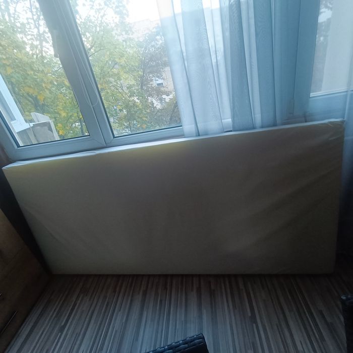 Чисто нов матрак за болнично легло