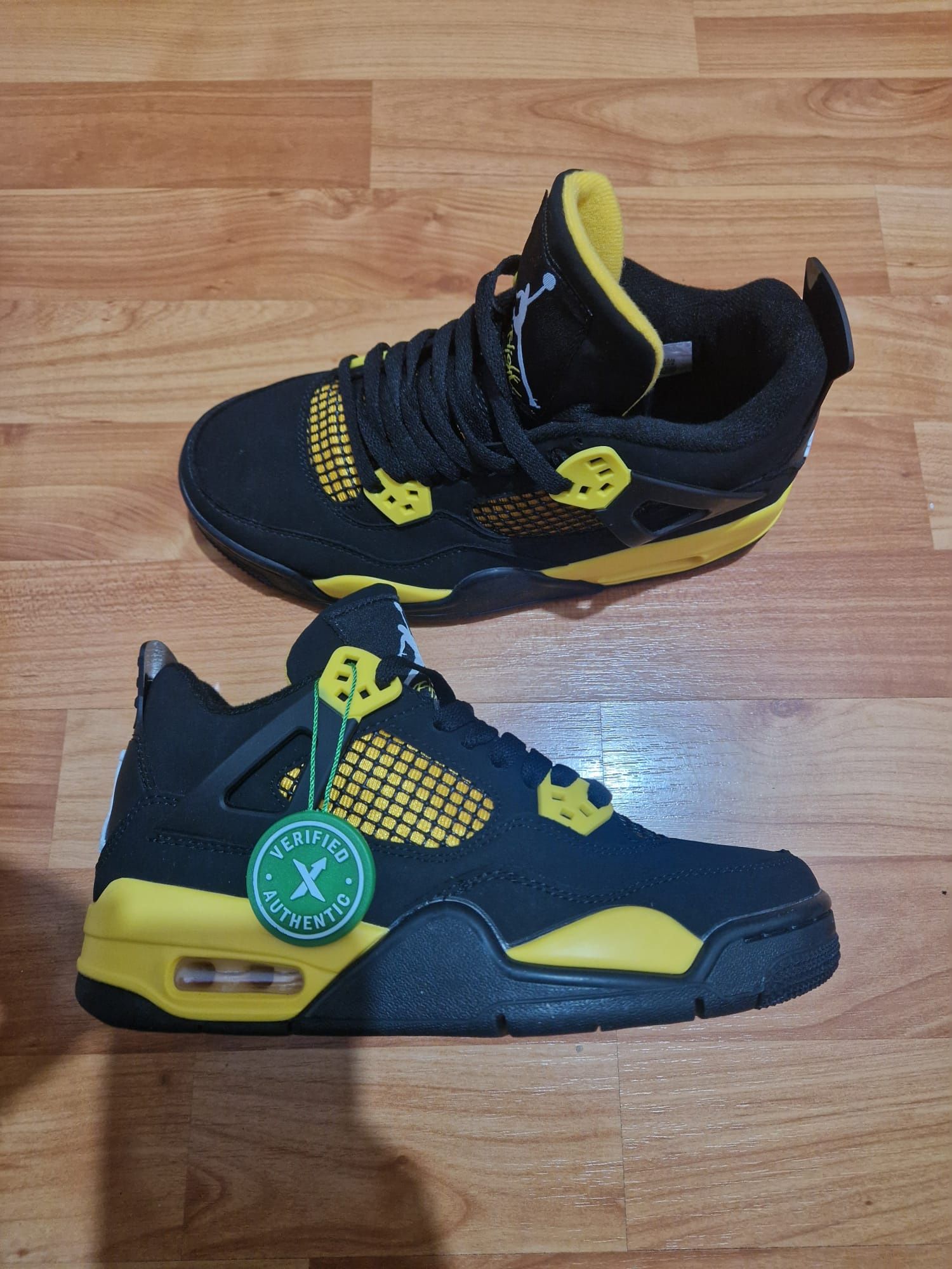 Jordan retro patru