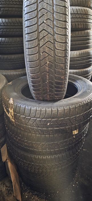 Гуми 4бр 215/65/17 - 1бр  - 59лв