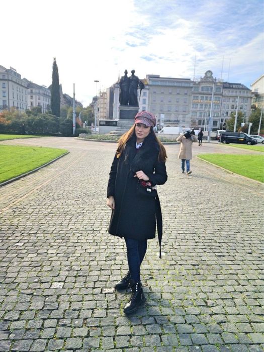 Zara вълнено палто с пухена яка и колан