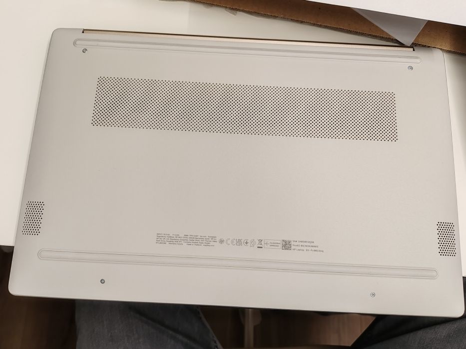 Laptop HP 15-FC0023NQ auriu la cutie FULL BOX cu factură cod 1087