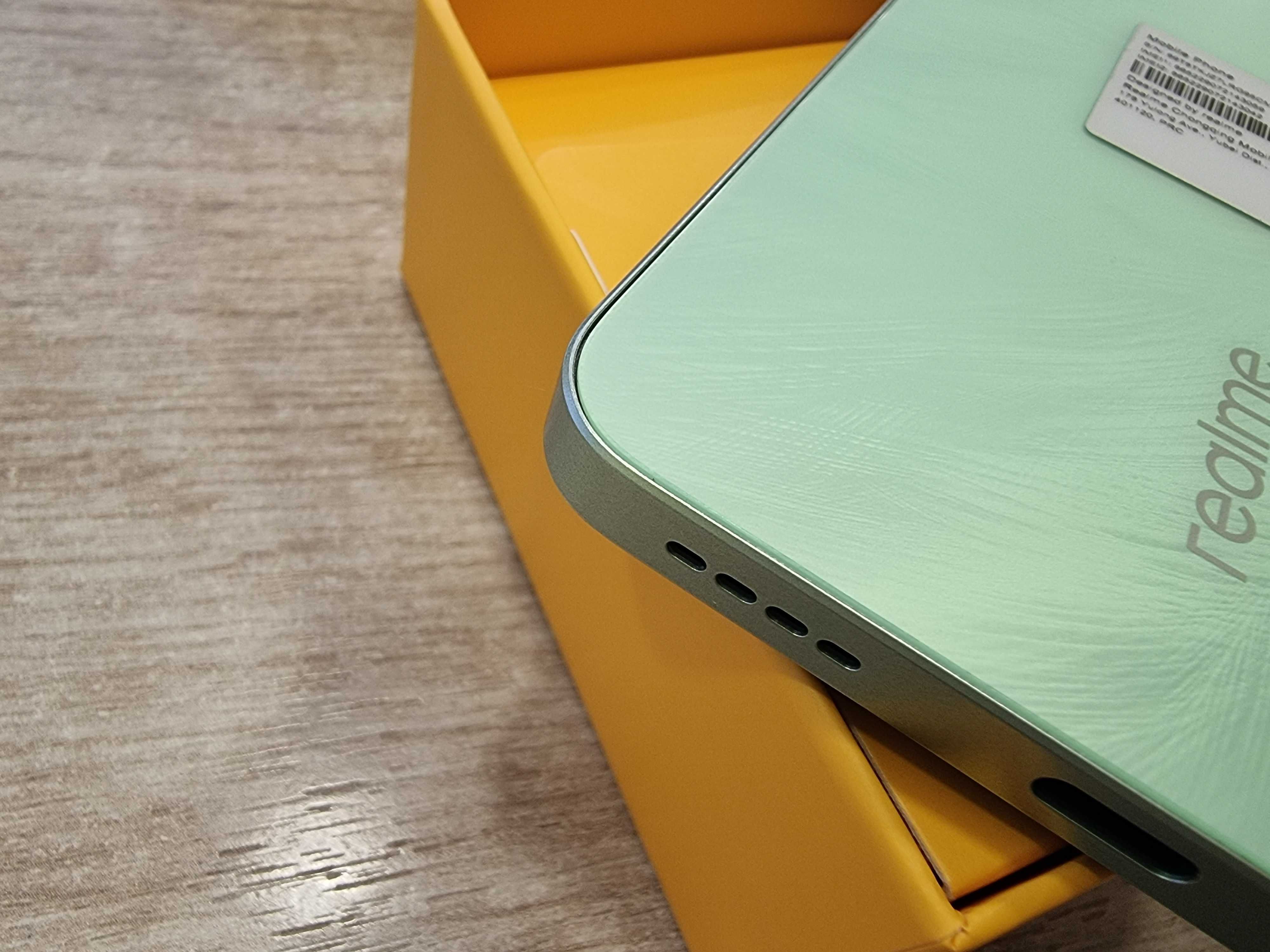 Телефон Realme 12 5G