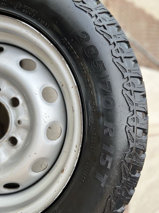 Донгелек (колесо) сатылады дискымен бирге жагдайы жаксы 205/70R15