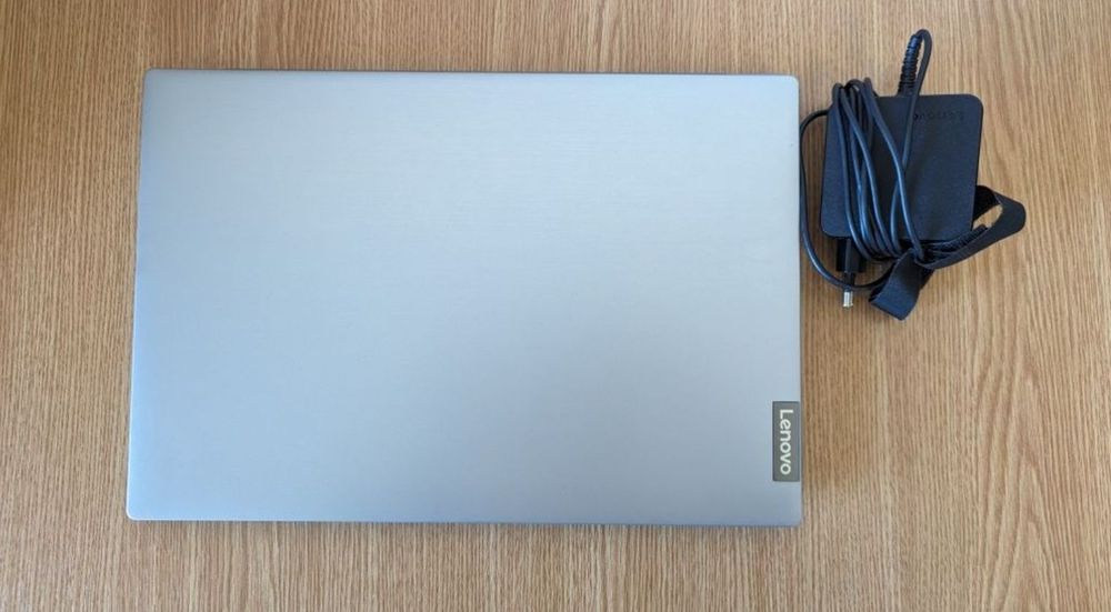 Laptop Lenovo - Intel Core i5, SSD +HDD