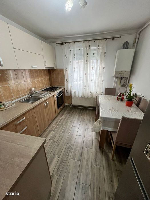 Apartament 2 camere zona Soarelui etajul 3
