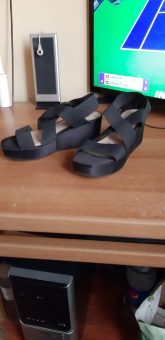 De vânzare sandale de damă