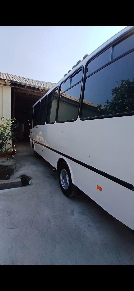 ISUZI Aftobus NP37