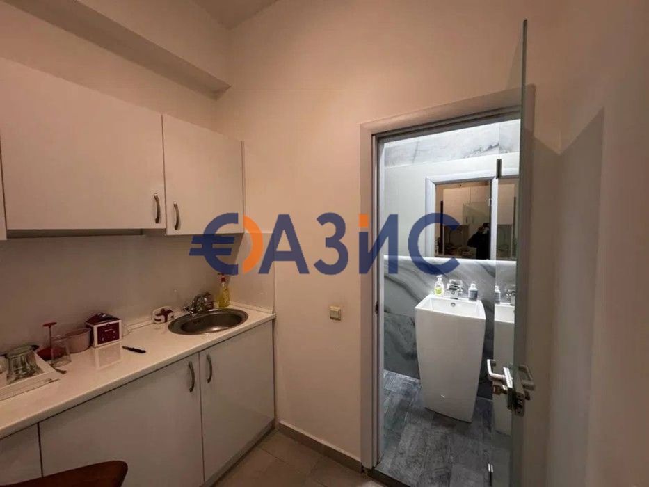 Офис 83 м2 в комплекс "Перла" на 1 етаж, България, Бургас, 164 500