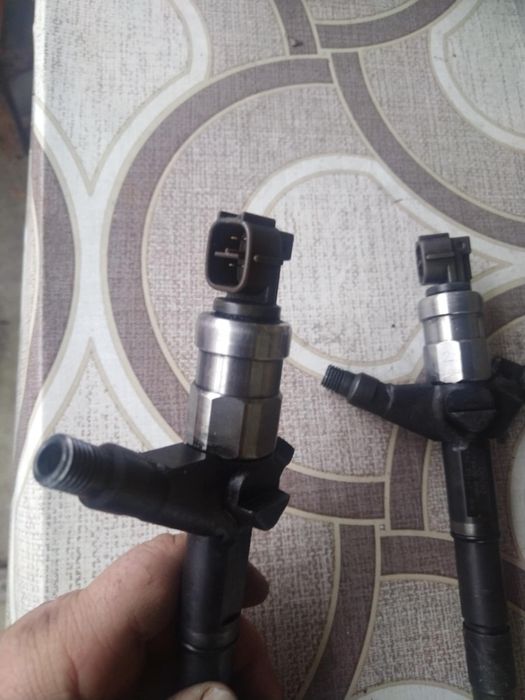 DENSO 5 броя инжекторни дюзи Nissan X-Trail 2.2 Dizel  136h.p.
16600 8