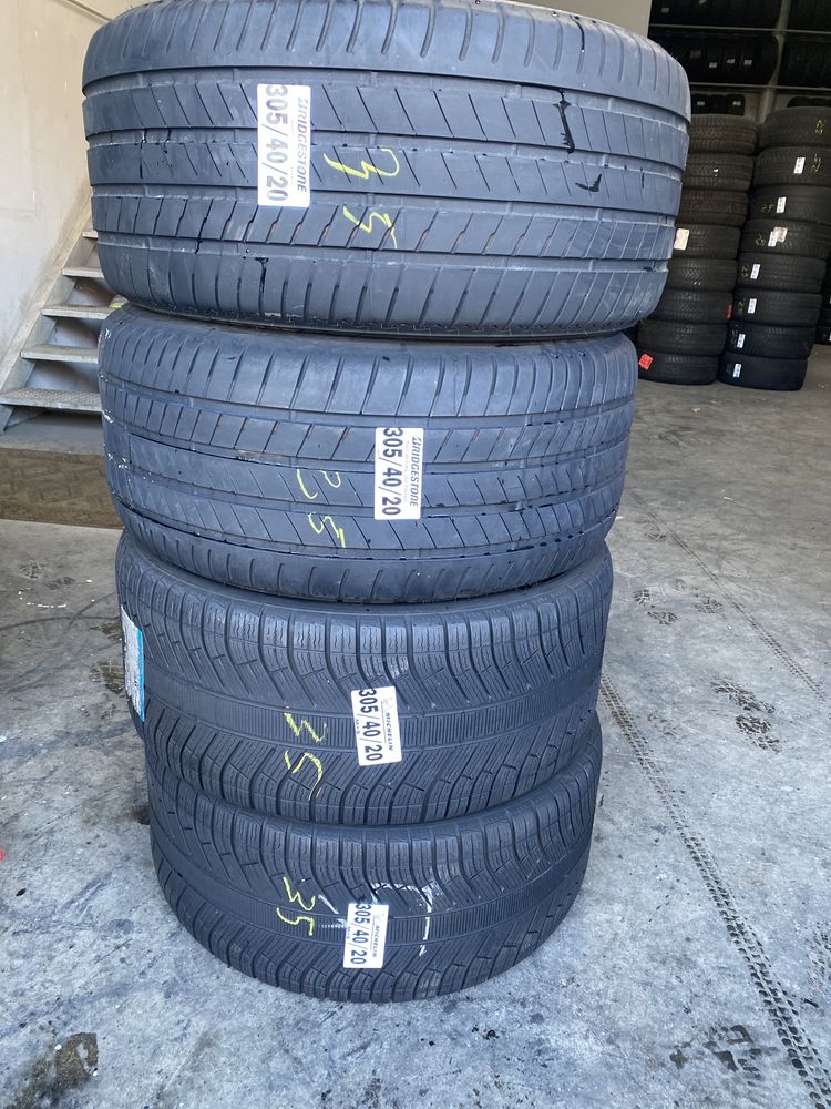 305/40/20 Bridgestone , Michelin