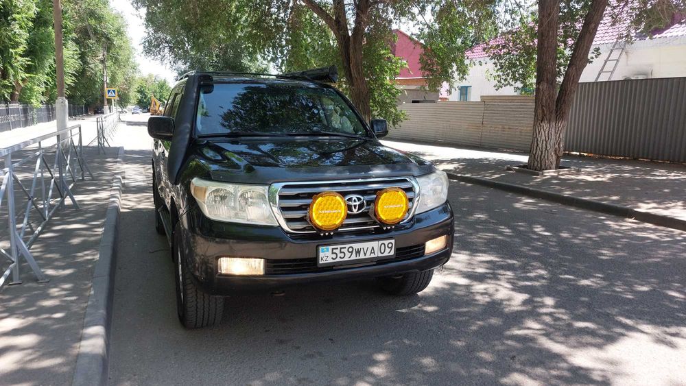Продам Toyota Land Cruiser 200