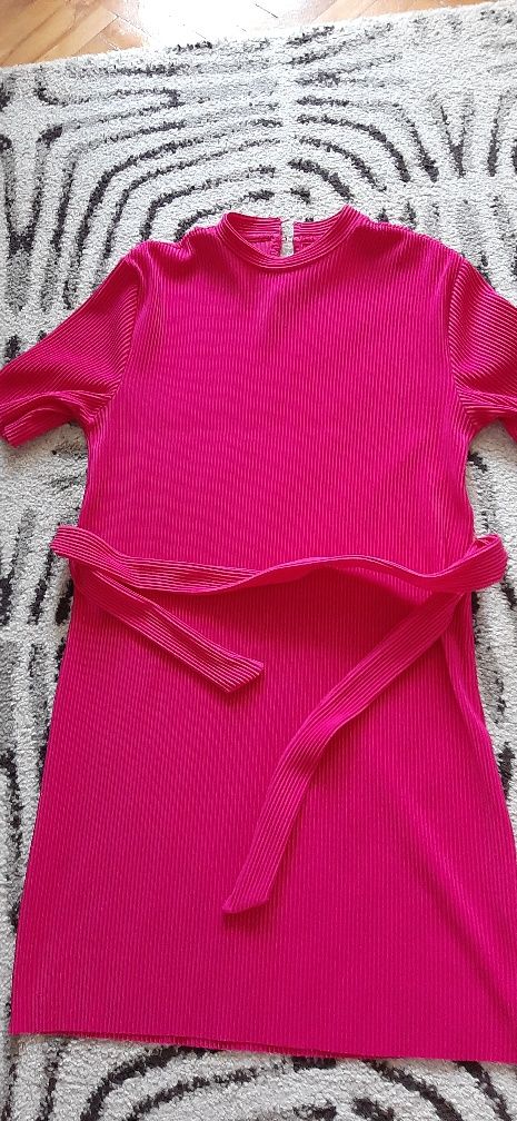 Rochie roz Bershka