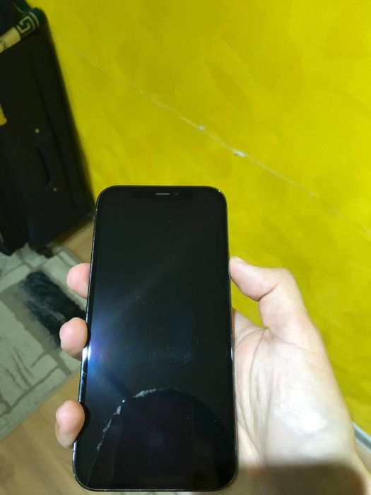 Iphone 12 pro sotiladi xolati ideal