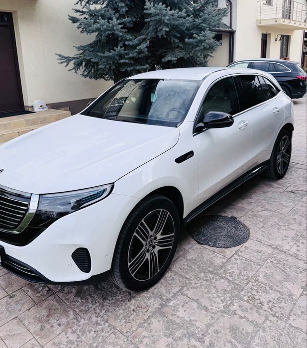 Mercedes-Benz EQC Stare impecabila, fara accidente.