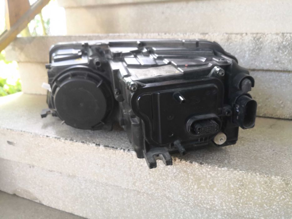 Фар Audi A8 Bi-Xenon LED десен/Фар Ауди А8 Оригинален