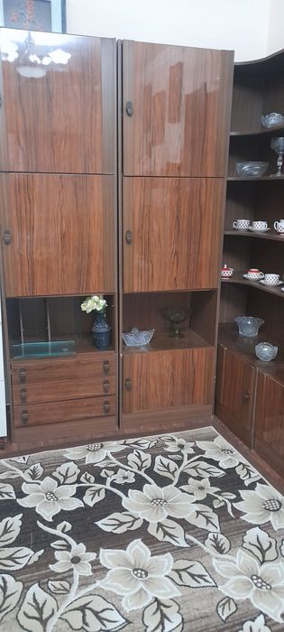 Продается угловая стенка  немецкая