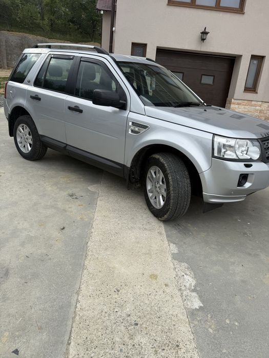 Land rovar freelandar 2