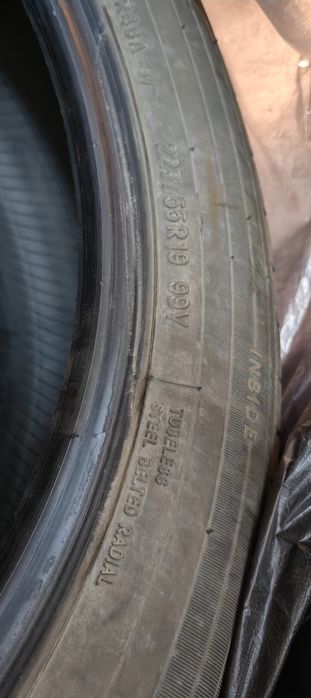 Гуми Toyo Proxes 225 55 19 без забележка 3 сезона. 4бр.