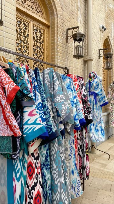 Adrasdan milliy va zamonaviy liboslarga buyurtma olamiz