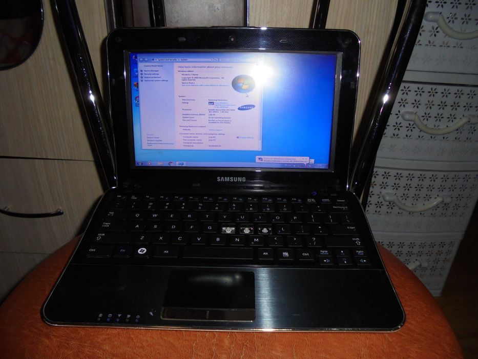 Netbook Samsung NF210-N550 1.5GHz, 2GB .Pret-250 de LEI Negociabil .