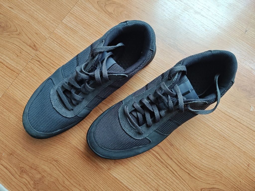 Adidași Pantofi Sport Decatlon IU 44