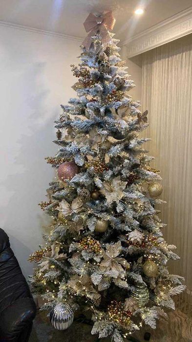 Brad artificial de Craciun cu zapada - 2,5m