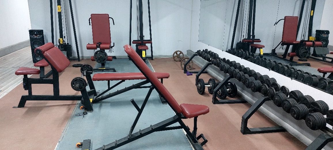 Tinajorlar gantel shtanga kaplekt pul zaril  kelishilgan narhda sotila