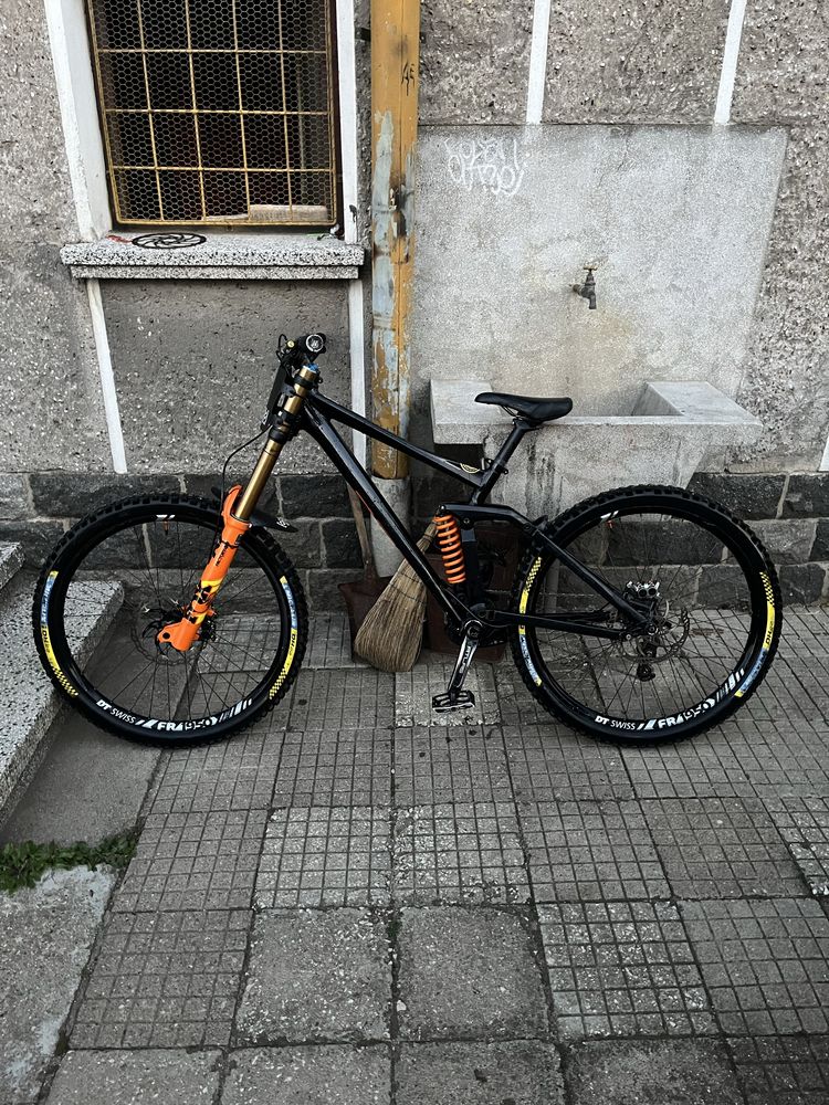 Продавам велосипед Cube Two15 SL 2020.