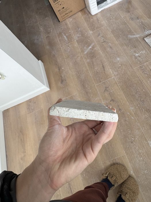 Vand 5.5mp Travertin negociabil