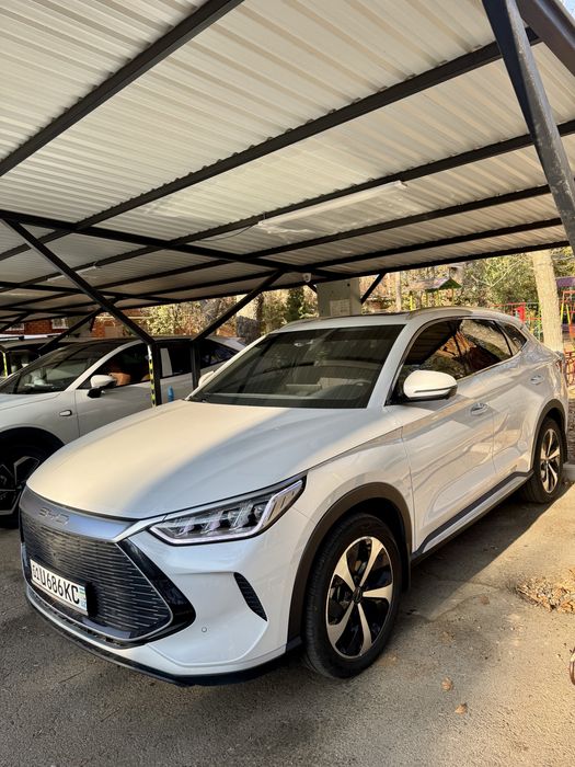 BYD Song Plus ( 1 позиция )  gibrid 2023 года идеальная машина