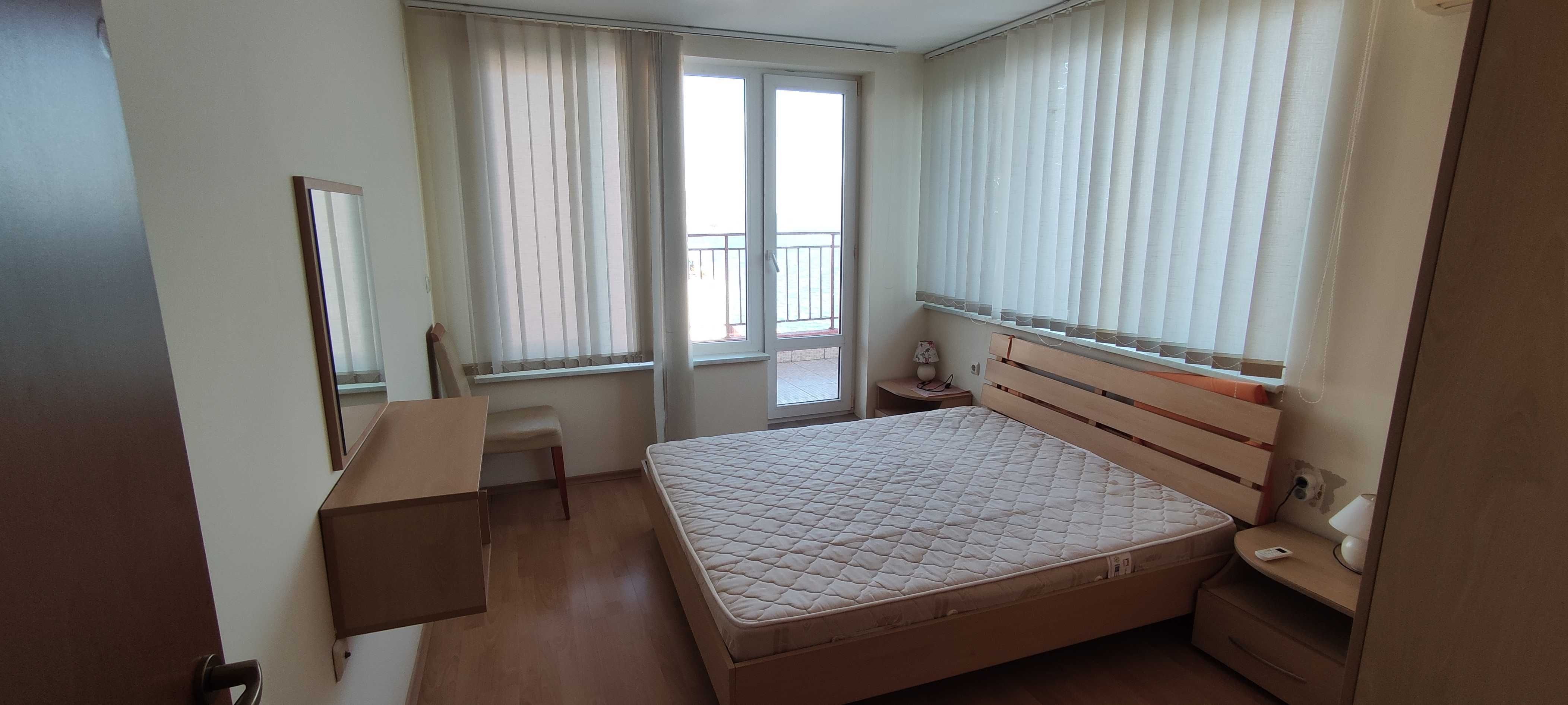 2стаен апартамент 50 евро на ден, 100м2 +тераса 30м2 гледка към морето