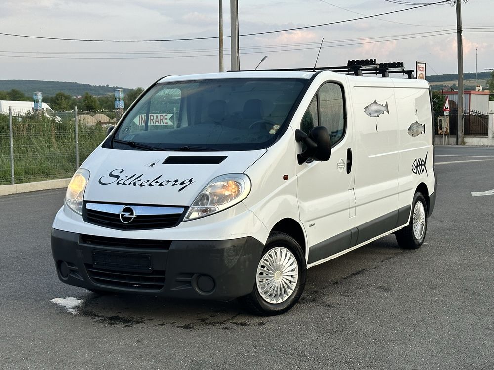 Opel Vivaro 2011 / 2.0 CDTI/ 114 CP / Lung / Euro5