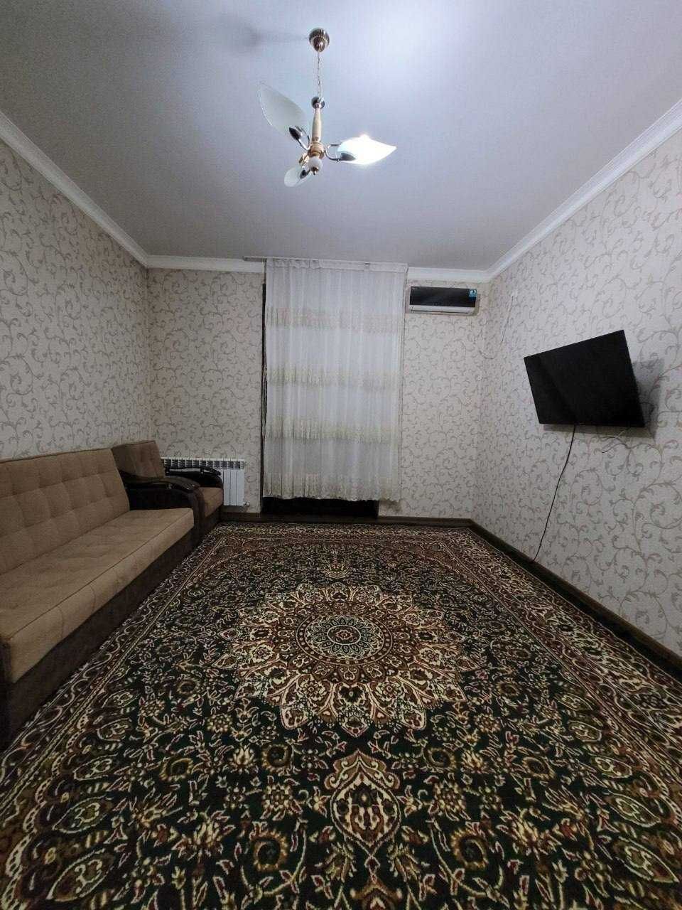 R12  Сдаётся квартира 2/2/4 на Мирзо-Улугбекском ор-р ЭКО БАЗАР!