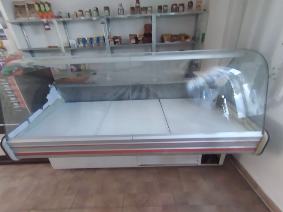 Vand vitrina frigorifica mezeluri