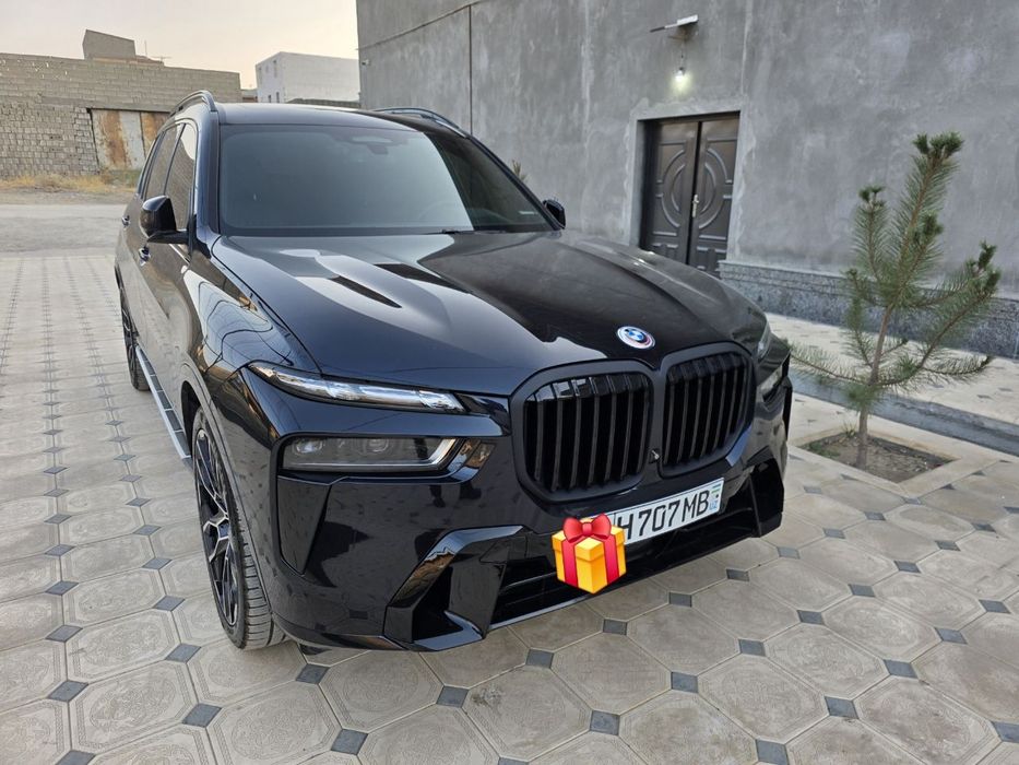 BMW X7 M Sport/Sky Lounge/Off-Road Package/Alcantara/Restyl/Full Optio