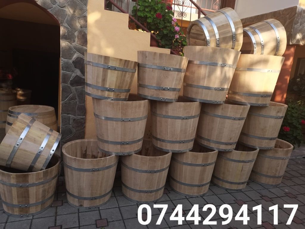 Putini din lemn pentru branza