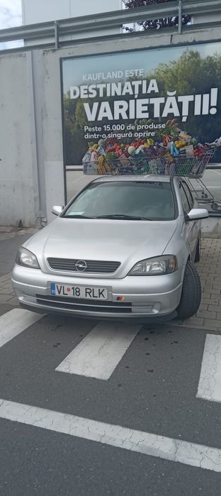 Opel Astra,motor 1600 benzina,an 2004