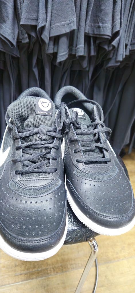 Оригинални кецове Найк/Nike Court Lite размер 42