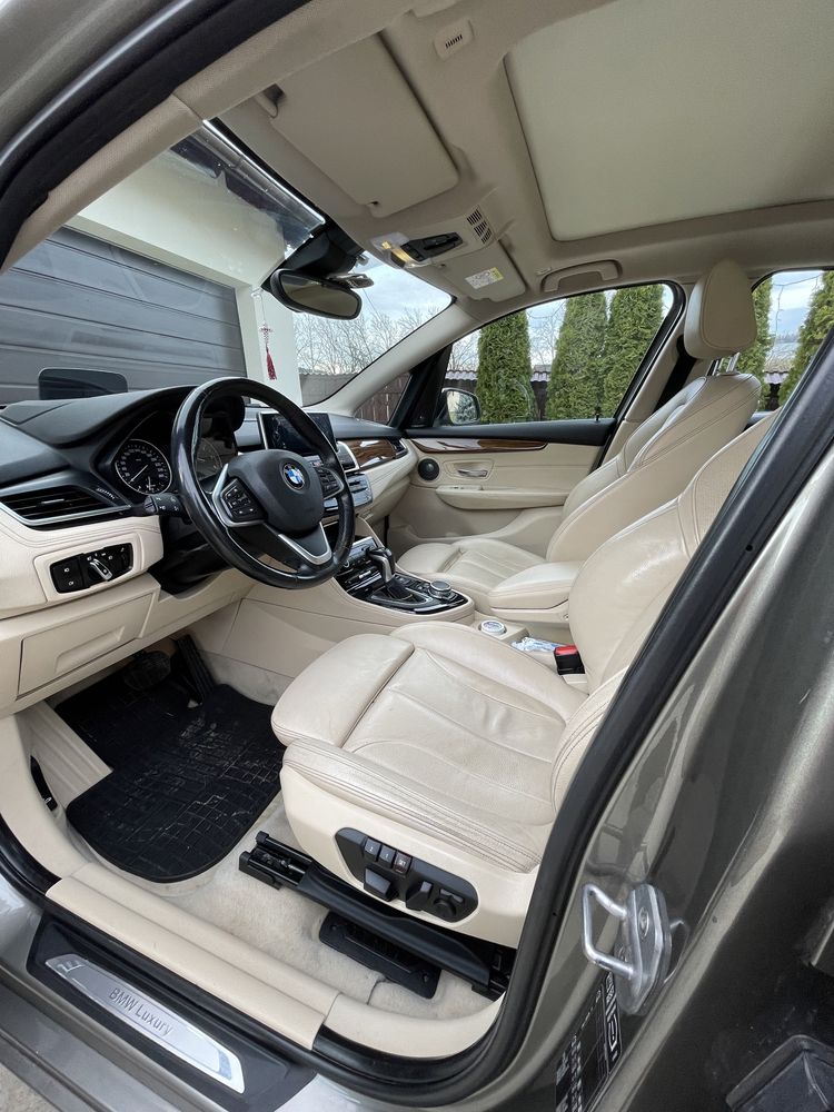 BMW Seria 2 218d Automat Luxury Active Tourer