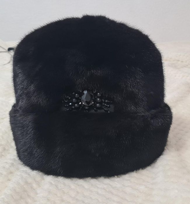 Продам женскую шапку норковую