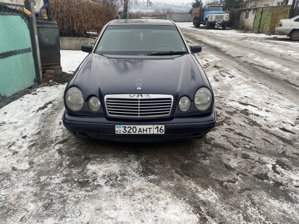 Мерседес w210