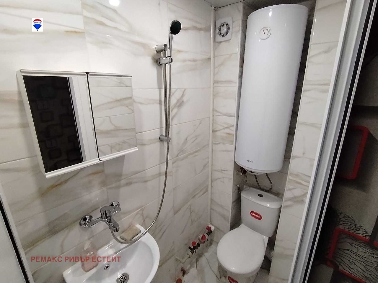 Дава се под наем Едностаен апартамент в Русе, Тракцията - 42 кв.м за 127.5 € - Снимка #6